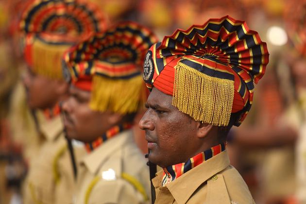 PERFECT POISE: The Maharashtra policemen at the parade. (Pratik Chorge/HT Photo) 