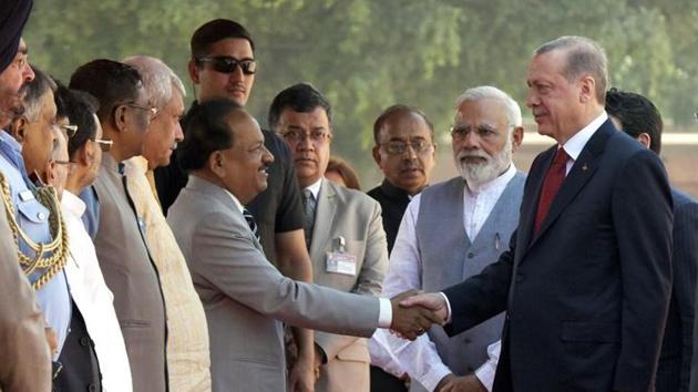 Turkish President Recep Tayyip Erdogan during the ceremonial reception at Rashtrapati Bhawan in New Delhi on May 1.(Sonu Mehta/HT PHOTO)