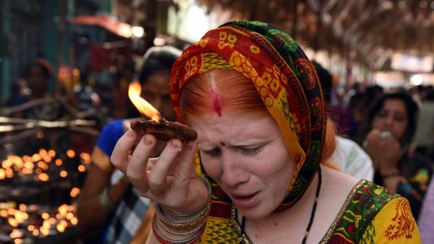 Maa Budhi Thakurani Yatra begins with a grand procession from Berhampur to Maa Budhi Thakurani Temple.The citizens of Berhampur consider the goddess as their daughter during the festival and accord the deity all the honour and respect deserving of a daughter.