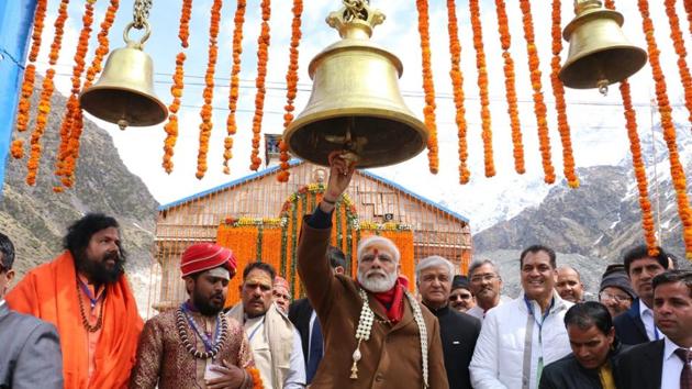 Prime Minister Narendra Modi outside the Kedarnath temple after offering prayers on Wednesday. (Rajeev Kala/HT) Prime Minister Narendra Modi outside the Kedarnath temple after offering prayers on Wednesday. (Rajeev Kala/HT)