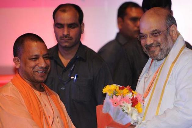 BJP chief Amit Shah being welcomed by chief minister Yogi Adityanath in Lucknow on Tuesday. (Subhankar Chakraborty/HT Photo) BJP chief Amit Shah being welcomed by chief minister Yogi Adityanath in Lucknow on Tuesday. (Subhankar Chakraborty/HT Photo)