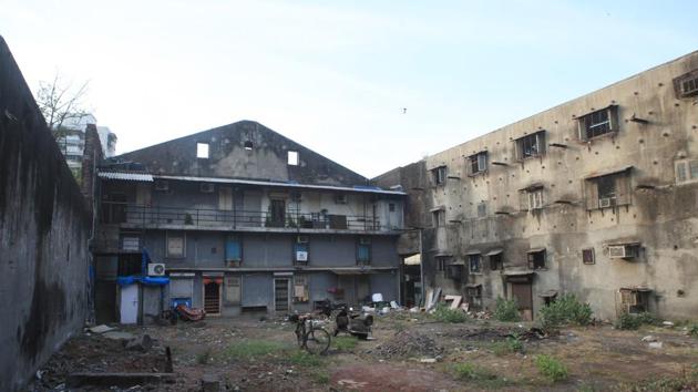 Ranjit Studio at Dadar. (HT) Ranjit Studio at Dadar. (HT)