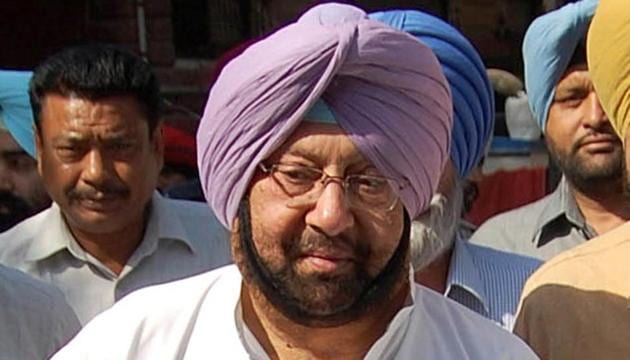Punjab Chief Minister Capt Amarinder Singh on Wednesday said the Indian army should cut off the heads of three Pakistani soldiers for every Indian soldier they behead.(HT PHOTO)