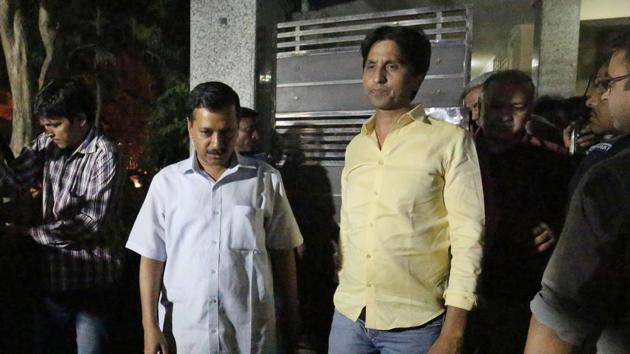 Kumar Vishwas, who has in the past taught in a college in Rajasthan, now has a big task on hand. Rajasthan is likely to be a major election for the AAP which has faced a humiliating defeat in Goa and came second in Punjab.(Ravi Choudhary/HT PHOTO)