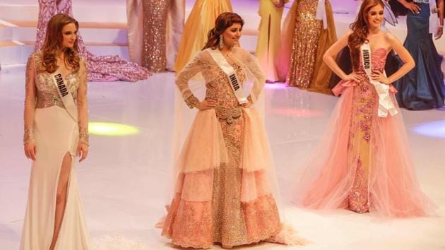 Finalists Srishti Kaur of India (C), Ary Trava (R) of Mexico and Samantha Pierre (L) of m Canada (L) stand on stage before hearing the winner of the Miss Teen Universe Pageant in Managua. (INTI OCON / AFP) Finalists Srishti Kaur of India (C), Ary Trava (R) of Mexico and Samantha Pierre (L) of m Canada (L) stand on stage before hearing the winner of the Miss Teen Universe Pageant in Managua. (INTI OCON / AFP)