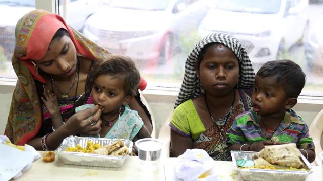 As many as 250 packets of food were distributed at the pre-launch.(HT File Photo) As many as 250 packets of food were distributed at the pre-launch.(HT File Photo)