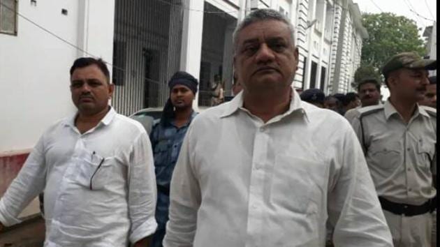 Bihar Police Men's Association president Nirmal Singh and office-bearer Shamsher Khan being taken to the court in Patna on Wednesday.(HT photo) Bihar Police Men's Association president Nirmal Singh and office-bearer Shamsher Khan being taken to the court in Patna on Wednesday.(HT photo)