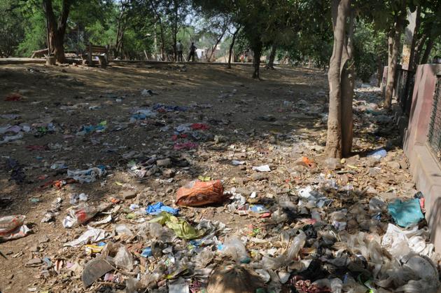 More public awareness on cleanliness is the need of the hour in Gurgaon. (Parveen Kumar/HT) More public awareness on cleanliness is the need of the hour in Gurgaon. (Parveen Kumar/HT)