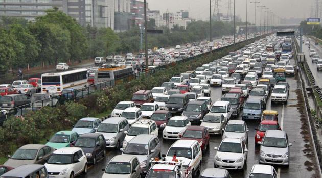 The Delhi government is going to attempt clearing traffic bottlenecks at five major corridors to start with. (REUTERS File Photo) The Delhi government is going to attempt clearing traffic bottlenecks at five major corridors to start with. (REUTERS File Photo)