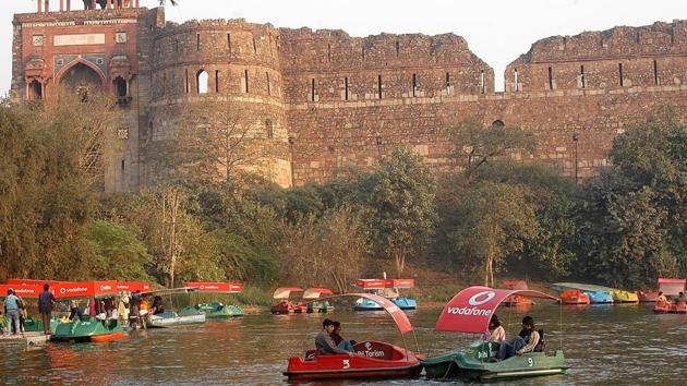 Purana Qila is one of the oldest forts in Delhi. Built by Sher Shah Suri, the Purana Qila citadel was raised overlooking an extensive city area. (anjali sinha/ht photo)