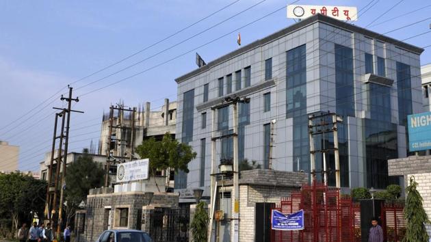 All technical colleges affiliated to AKTU, earlier known as UPTU, can send their faculty for the training. (Sunil Ghosh/HT File) All technical colleges affiliated to AKTU, earlier known as UPTU, can send their faculty for the training. (Sunil Ghosh/HT File)