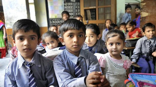 Adverse pupil-teacher ratio in state schools is affecting the learning process.(HT File Photo) Adverse pupil-teacher ratio in state schools is affecting the learning process.(HT File Photo)