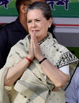 Congress chief Sonia Gandhi hospitalised for food poisoning | Latest ...