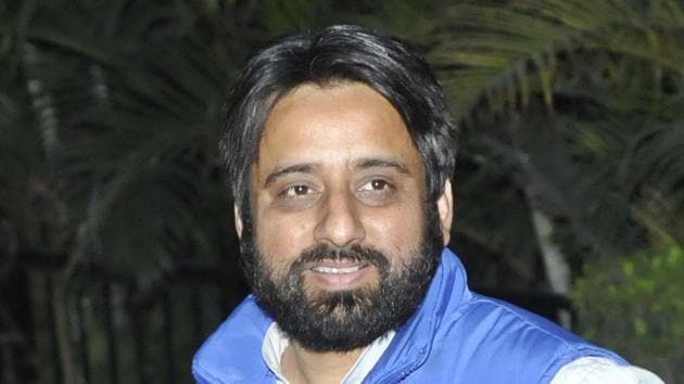 Suspended AAP leader and now chairman of a panel of the Delhi assembly, Amanatullah Khan.(HT File)