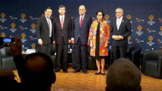 Finance minister Arun Jaitley with his Pakistani counterpart (1st R) Ishaq Dar were seen together on a stage for the first time at the ADB annual meeting in Yokohama on May 6.(PTI Photo) Finance minister Arun Jaitley with his Pakistani counterpart (1st R) Ishaq Dar were seen together on a stage for the first time at the ADB annual meeting in Yokohama on May 6.(PTI Photo)
