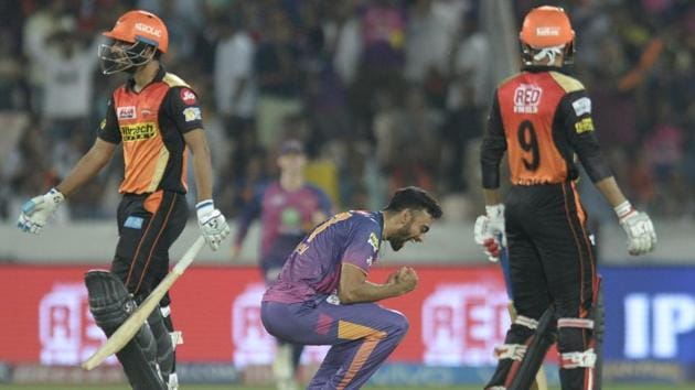 Rising Pune Supergiant’s (RPS) Jaydev Unadkat celebrates his five-wicket haul against Sunrisers Hyderabad (SRH) during the 2017 Indian Premier League (IPL) match at Rajiv Gandhi International Cricket Stadium in Hyderabad on Saturday. (AFP) Rising Pune Supergiant’s (RPS) Jaydev Unadkat celebrates his five-wicket haul against Sunrisers Hyderabad (SRH) during the 2017 Indian Premier League (IPL) match at Rajiv Gandhi International Cricket Stadium in Hyderabad on Saturday. (AFP)