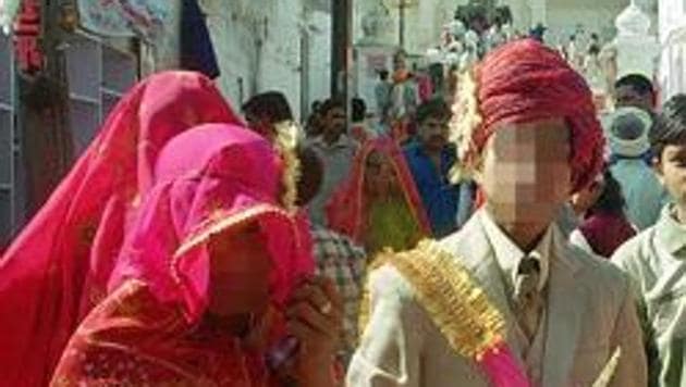 A minor girl, who a relative claims is studying in Class 6, was married off to her boyfriend following a panchayat order in Uttar Pradesh.(HT Photo/ Representative image)