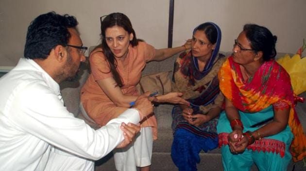 Vinu Badal gave ear to people’s problems. “After seeking votes during the assembly elections for my husband and the Congress, it’s time to listen to people’s problems and resolve them,” she told HT.(HT Photo)