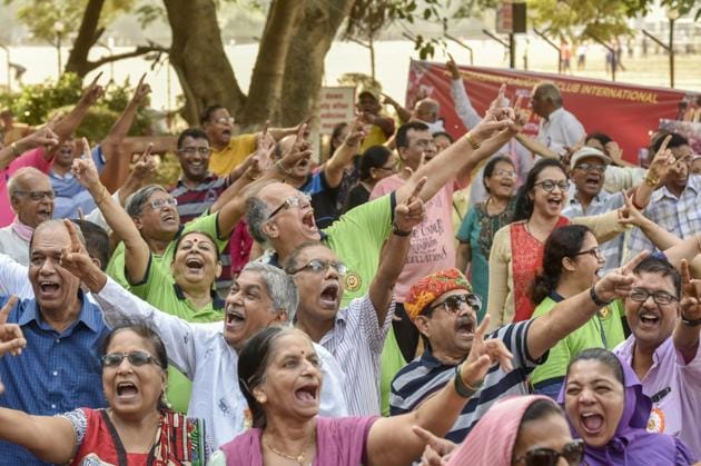 People participate in a laughter club as they celebrate World Laughter Day at the Nana Nani Park in Girgaon Chowpatty. (Kunal Patil/HT Photo) People participate in a laughter club as they celebrate World Laughter Day at the Nana Nani Park in Girgaon Chowpatty. (Kunal Patil/HT Photo)