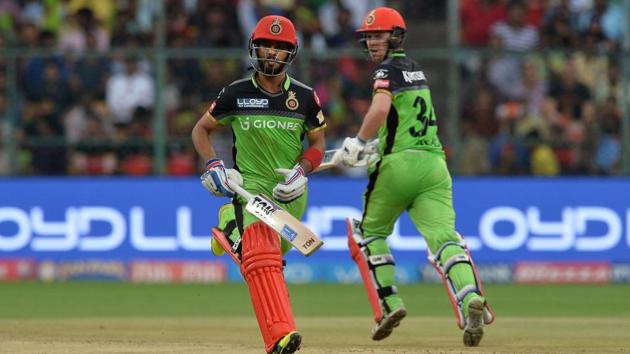 Royal Challengers Bangalore batsmen Mandeep Singh (L) and Travis Head run between the wickets during their 2017 Indian Premier League (IPL) T20 match against Kolkata Knight Riders at the M. Chinnaswamy Stadium in Bangalore. (AFP) Royal Challengers Bangalore batsmen Mandeep Singh (L) and Travis Head run between the wickets during their 2017 Indian Premier League (IPL) T20 match against Kolkata Knight Riders at the M. Chinnaswamy Stadium in Bangalore. (AFP)
