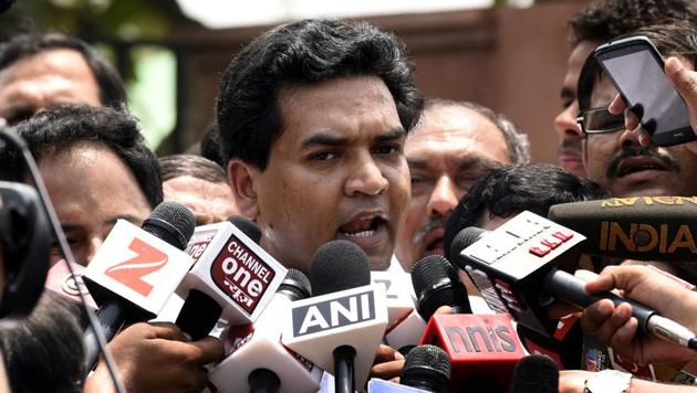 AAP leader and former Delhi water and tourism minister Kapil Mishra at a press conference at Rajghat in New Delhi on Sunday.(Sonu Mehta/HT Photo)