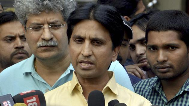 Ghaziabad: AAP leader Kumar Vishwas speaks to media at his residence in Ghaziabad on Tuesday. PTI Photo (PTI5_2_2017_000179A)(PTI)