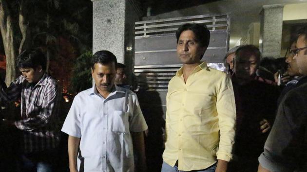 Party insiders said the removal of Kapil Mishra was on the expected lines as he had thrown his weight behind senior party leader Kumar Vishwas, who has been at loggerheads with the leadership. (Ravi Choudhary/HT PHOTO) Party insiders said the removal of Kapil Mishra was on the expected lines as he had thrown his weight behind senior party leader Kumar Vishwas, who has been at loggerheads with the leadership. (Ravi Choudhary/HT PHOTO)