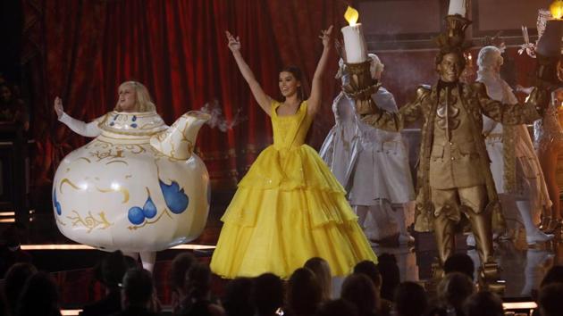Actor Hailee Steinfeld and her troupe during their performance. (REUTERS) Actor Hailee Steinfeld and her troupe during their performance. (REUTERS)