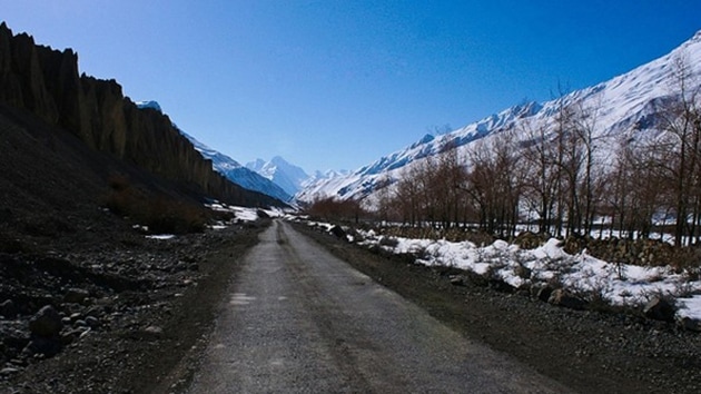 The trade was stopped five years ago as the border post along Shipkila pass lacked animal quarantine facility. (HT File Photo) The trade was stopped five years ago as the border post along Shipkila pass lacked animal quarantine facility. (HT File Photo)