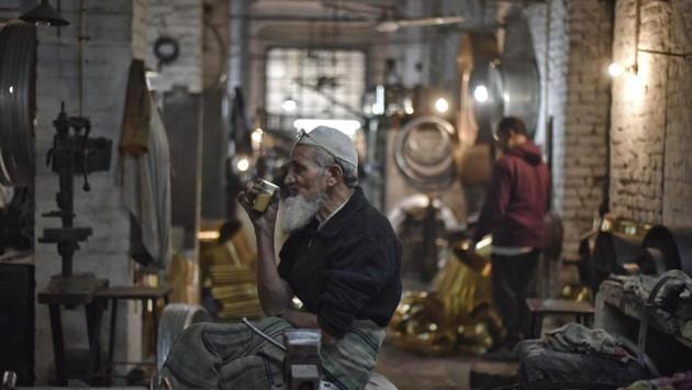A worker takes a tea break at one of the assembly rooms at the factory. With changing times, the rise of EDM(electronic dance music), and a decreasing number of musicians who can actually play these instruments, the future of Nadir Ali and Co. is in question. (Ravi Choudhary/HT PHOTO) A worker takes a tea break at one of the assembly rooms at the factory. With changing times, the rise of EDM(electronic dance music), and a decreasing number of musicians who can actually play these instruments, the future of Nadir Ali and Co. is in question. (Ravi Choudhary/HT PHOTO)