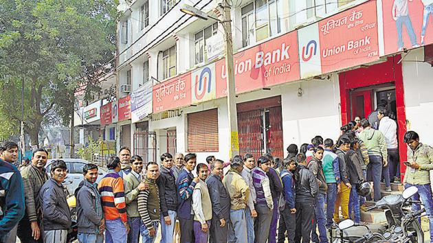 Long queues outside an ATM were a common sight in the first few weeks after November 8, 2016 – the day Prime Minister Narendra Modi announced the scrapping of two high value bank notes. (Sakib Ali/HT File Photo) Long queues outside an ATM were a common sight in the first few weeks after November 8, 2016 – the day Prime Minister Narendra Modi announced the scrapping of two high value bank notes. (Sakib Ali/HT File Photo)