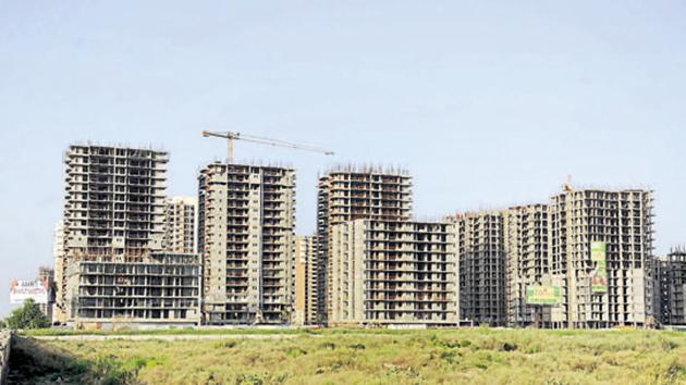 A large number of builders in Noida have turned defaulters and a total of Rs20,000 crore is owed to the Noida authority. (Representative Photo/Hindustan Times) A large number of builders in Noida have turned defaulters and a total of Rs20,000 crore is owed to the Noida authority. (Representative Photo/Hindustan Times)