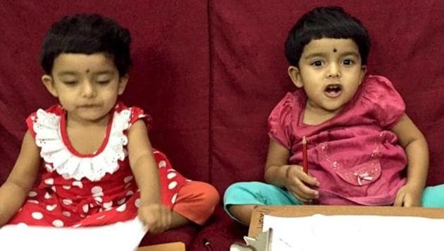 Twins Riddhi and Siddhi were joined at the abdomen. (HT FILE) Twins Riddhi and Siddhi were joined at the abdomen. (HT FILE)