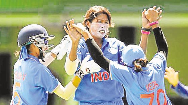 Jhulan Goswami (middle), India’s fast bowler, is now the leading wicket-taker in Women’s ODIs.(Getty Images)