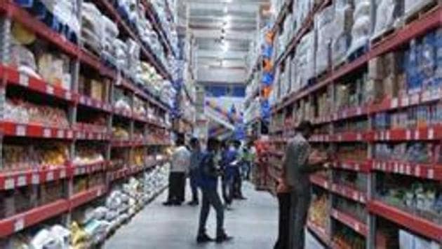 A file picture taken on September 26, 2012 shows Indian shoppers browsing through the products at a store in Hyderabad. An IMF report has said that India’s growth is expected to grow at 7.7% in 2018-19 after disruptions caused by demonetisation,(AFP File) A file picture taken on September 26, 2012 shows Indian shoppers browsing through the products at a store in Hyderabad. An IMF report has said that India’s growth is expected to grow at 7.7% in 2018-19 after disruptions caused by demonetisation,(AFP File)