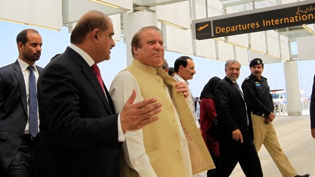 The Supreme Court ordered a fresh probe into allegations against of financial irregularities and money laundering against Pakistani Prime Minister Nawaz Sharif. (REUTERS) The Supreme Court ordered a fresh probe into allegations against of financial irregularities and money laundering against Pakistani Prime Minister Nawaz Sharif. (REUTERS)