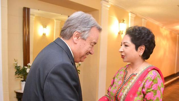 UN Secretary-General Antonio Guterres with Pakistan’s Permanent Representative Maleeha Lodhi(Twitter/ @LodhiMaleeha)