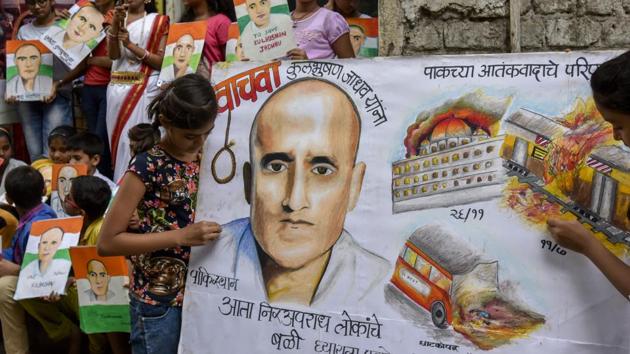Students protest in Mumbai against Kulbhushan Jadhav’s death sentence by Pakistan.(Kunal Patil/HT File Photo) Students protest in Mumbai against Kulbhushan Jadhav’s death sentence by Pakistan.(Kunal Patil/HT File Photo)