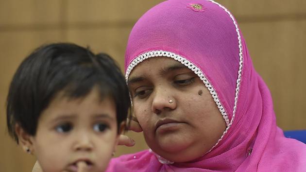 Bilkis Bano, one of the survivors of the Gujarat riot victims, addresses a press conference in New Delhi, May 8. Bano was gang-raped and seven of her relatives, including her three-year old daughter, killed during religious riots that broke out in Gujarat in 2002(Raj K Raj/HT PHOTO)