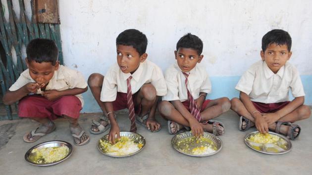 Sixteen million students in 72,000 schools across Bihar get a midday meal daily. (HT File) Sixteen million students in 72,000 schools across Bihar get a midday meal daily. (HT File)