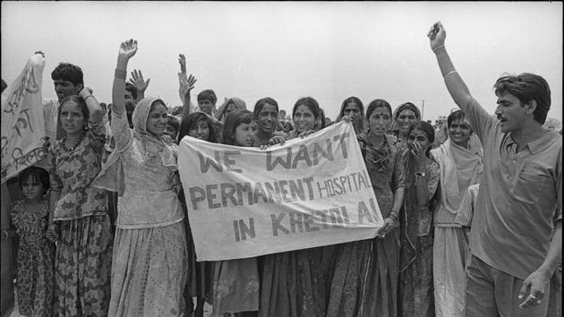 People of the Khetolai village in Pokhran,Rajasthan protest demanding a hospital in 1998. There have been reports of cancer, tumour and rashes due to the radioactive contamination near the blast sites. (Arun Jetlie./HT Photo)