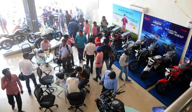 Around 1,000 BS-III fuel two-wheelers and commercial vehicles were awaiting registration since the office . (HT file photo) Around 1,000 BS-III fuel two-wheelers and commercial vehicles were awaiting registration since the office . (HT file photo)
