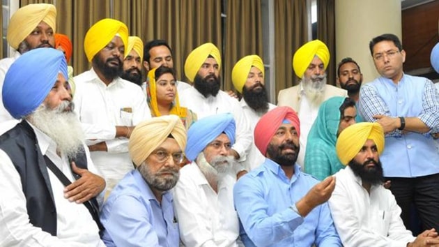 With 20 MLAs, the number of those who jump the AAP ship has to be at least seven. (HT File Photo) With 20 MLAs, the number of those who jump the AAP ship has to be at least seven. (HT File Photo)