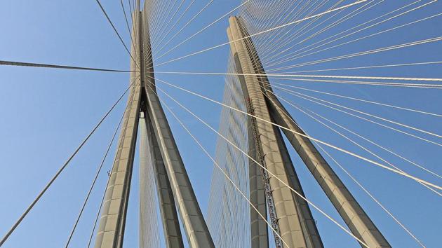 The sea link is 63 times Qutub Minar’s height. (Satyabrata Tripathy/HT PHOTO)