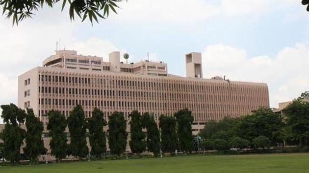 The IIT council, the top decision-making body of the country’s premier engineering colleges, has cleared a proposal for a year-long executive MTech course designed for professionals short of time. (Arvind Yadav/ Hindustan Times) The IIT council, the top decision-making body of the country’s premier engineering colleges, has cleared a proposal for a year-long executive MTech course designed for professionals short of time. (Arvind Yadav/ Hindustan Times)