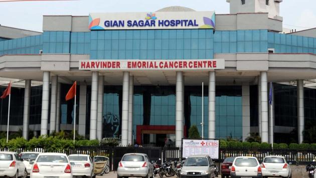 The government has already decided to shift atleast 1,500 students to other medical colleges. (HT File Photo) The government has already decided to shift atleast 1,500 students to other medical colleges. (HT File Photo)
