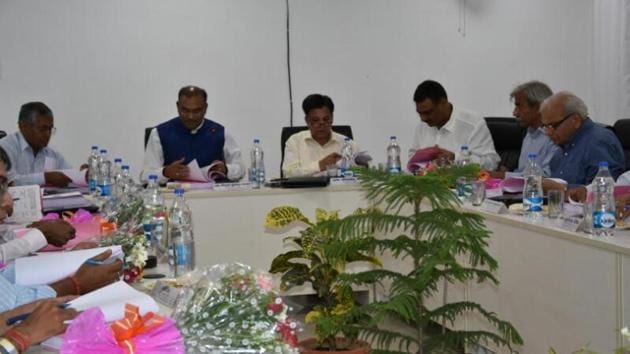 Students appearing for counselling have to carry their class 10 and 12 marksheets, domicile certificate, caste certificate (in case he/she belongs to OBC, SC/ST category) as well as transfer certificate. (HT File photo) Students appearing for counselling have to carry their class 10 and 12 marksheets, domicile certificate, caste certificate (in case he/she belongs to OBC, SC/ST category) as well as transfer certificate. (HT File photo)