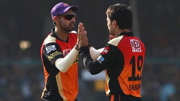 Sunrisers Hyderabad clinched wickets in a flurry, causing a complete collapse for the Lions. (BCCI) 