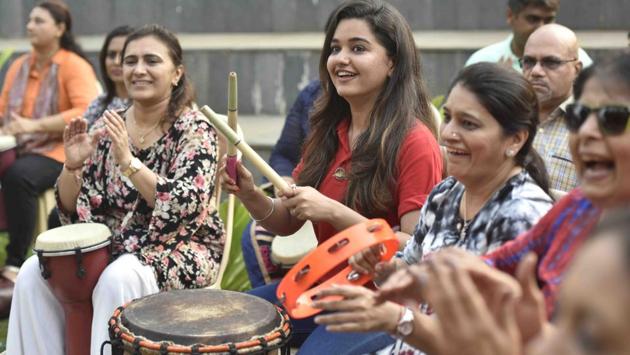 It’s dandiya time. (Anshuman Poyrekar/HT Photo) 