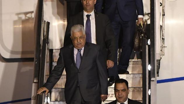 Palestine President Mahmoud Abbas (C) walks with officials as he disembarks from an aircraft after arriving at Palam Air Force Station in New Delhi on May 14. (AFP Photo) Palestine President Mahmoud Abbas (C) walks with officials as he disembarks from an aircraft after arriving at Palam Air Force Station in New Delhi on May 14. (AFP Photo)